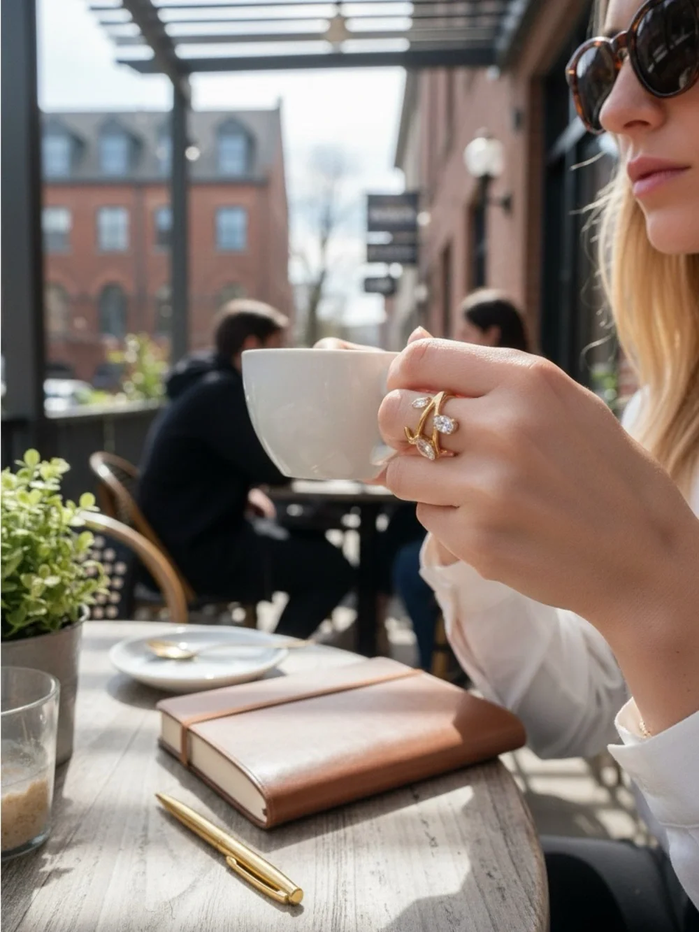 ✨ Y2K Asymmetrical Gold Crystal Statement Ring ✨